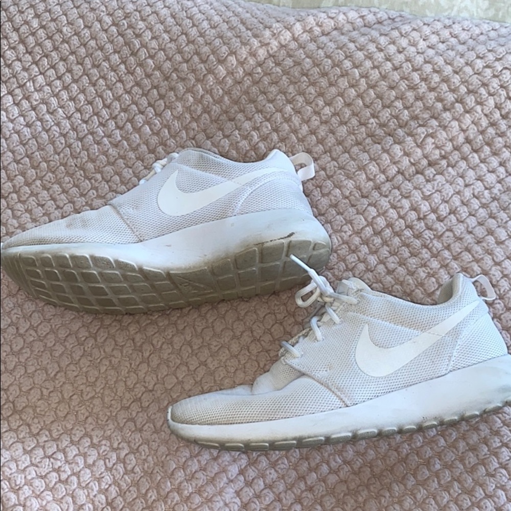 Nike Roshe Shoes